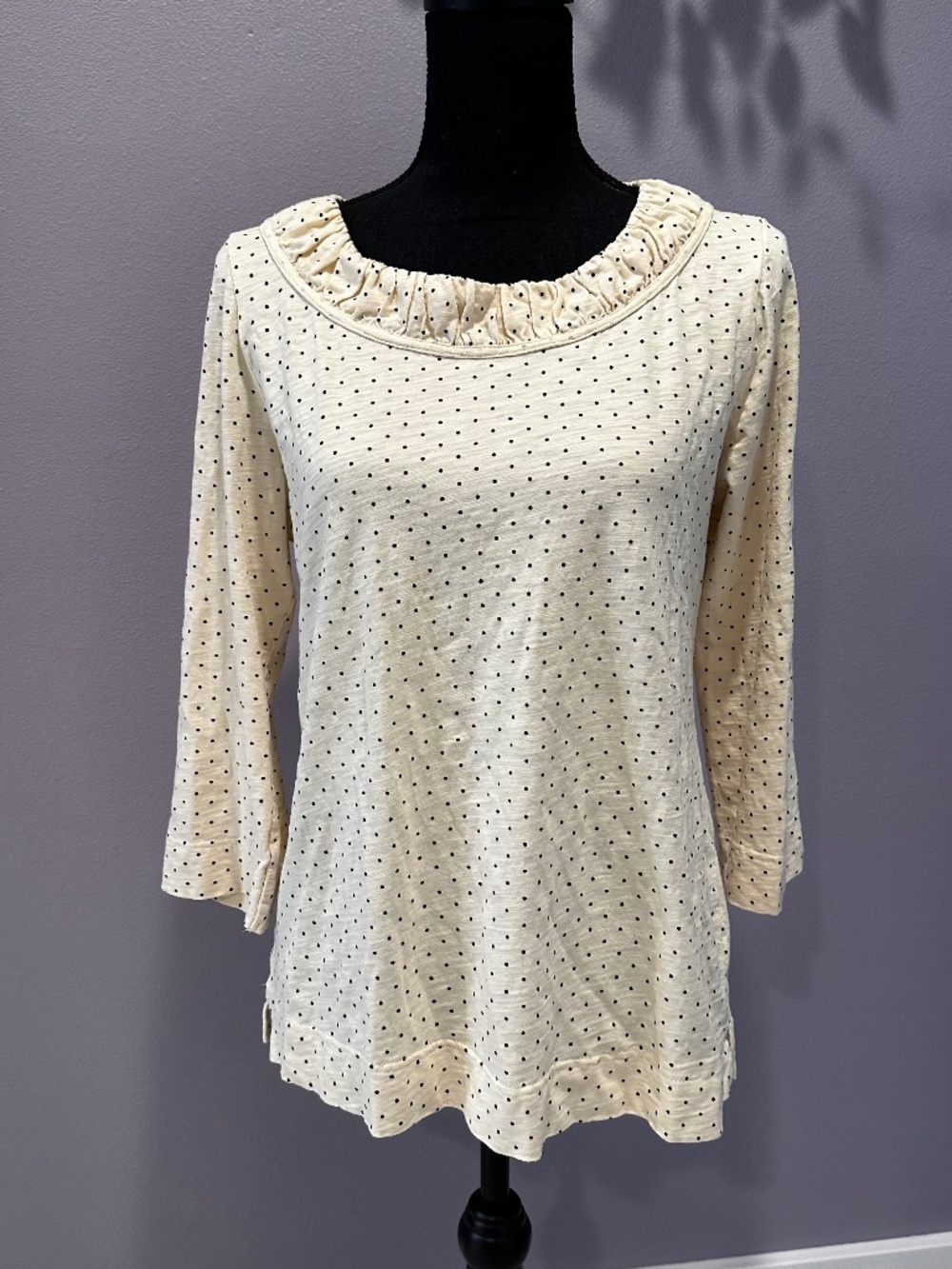 Comme Toi cream and black dot top